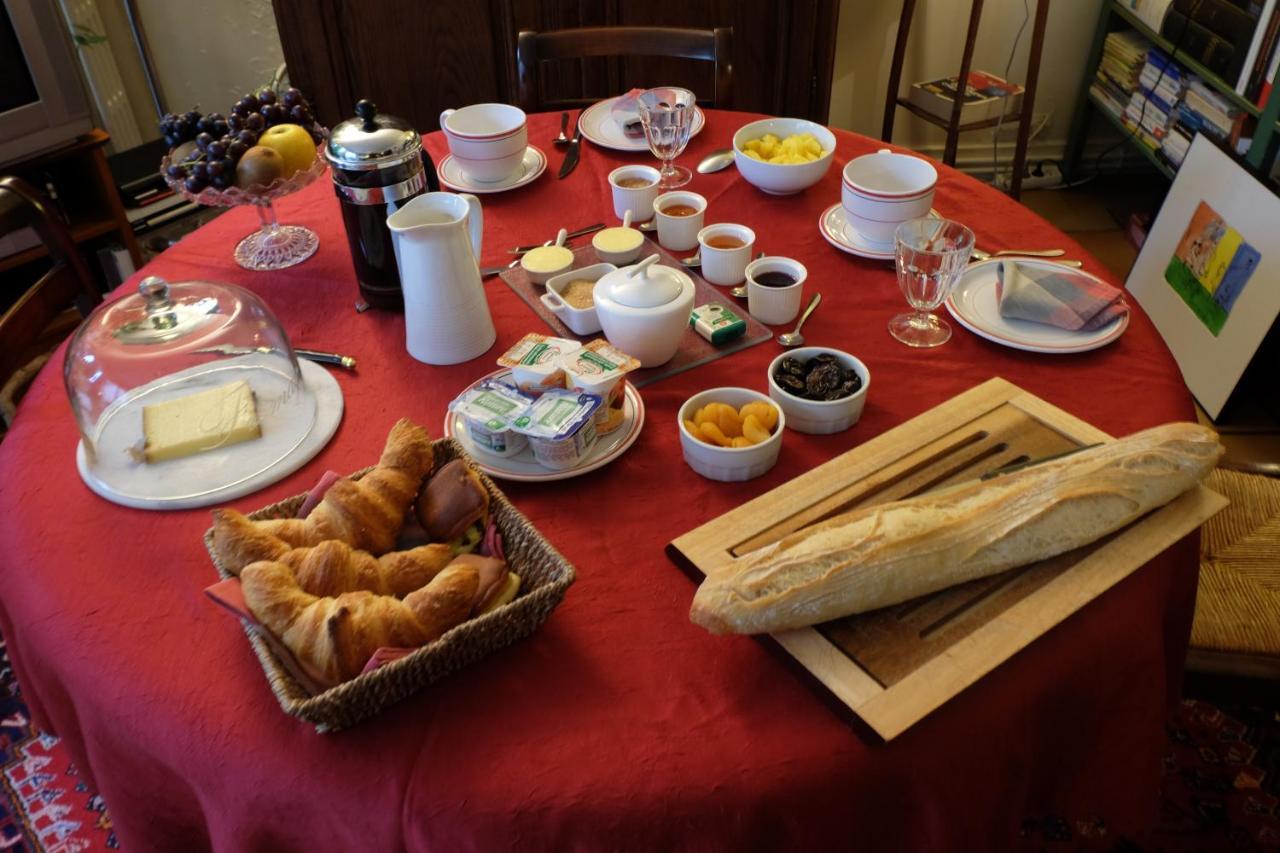 44 Rue Cap Bed and Breakfast Caen Buitenkant foto
